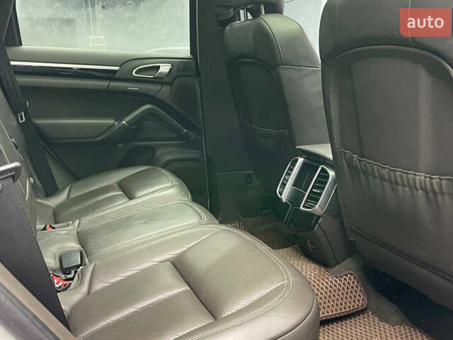 Білий Порше Cayenne, об'ємом двигуна 3.6 л та пробігом 152 тис. км за 28700 $, фото 14 на Automoto.ua