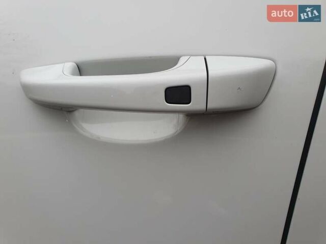 Белый Порше Каен, объемом двигателя 3.6 л и пробегом 143 тыс. км за 39999 $, фото 17 на Automoto.ua