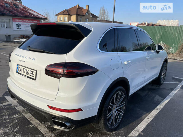 Белый Порше Каен, объемом двигателя 3.6 л и пробегом 180 тыс. км за 26000 $, фото 7 на Automoto.ua