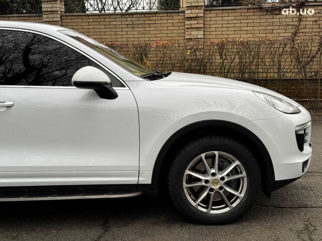 Білий Порше Cayenne, об'ємом двигуна 3.6 л та пробігом 96 тис. км за 39690 $, фото 4 на Automoto.ua