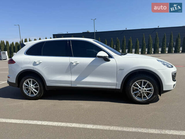 Білий Порше Cayenne, об'ємом двигуна 3 л та пробігом 40 тис. км за 49800 $, фото 10 на Automoto.ua
