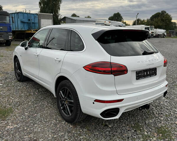 Білий Порше Cayenne, об'ємом двигуна 2.99 л та пробігом 151 тис. км за 31500 $, фото 18 на Automoto.ua