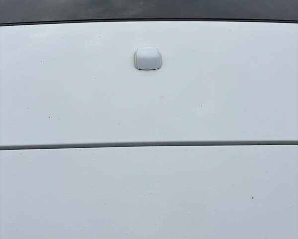 Белый Порше Каен, объемом двигателя 2.97 л и пробегом 180 тыс. км за 34000 $, фото 15 на Automoto.ua