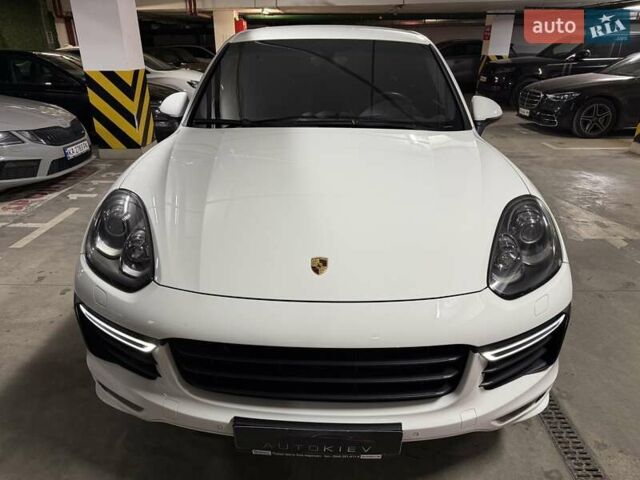 Білий Порше Cayenne, об'ємом двигуна 3.6 л та пробігом 139 тис. км за 29999 $, фото 3 на Automoto.ua
