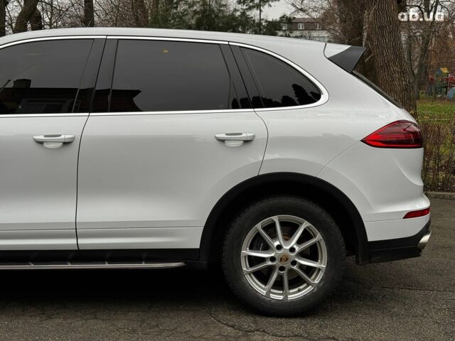Білий Порше Cayenne, об'ємом двигуна 3.6 л та пробігом 96 тис. км за 39690 $, фото 13 на Automoto.ua