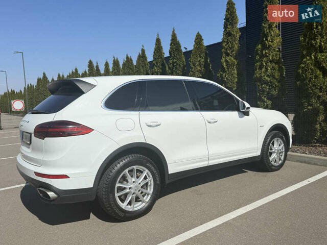 Білий Порше Cayenne, об'ємом двигуна 3 л та пробігом 40 тис. км за 49800 $, фото 8 на Automoto.ua