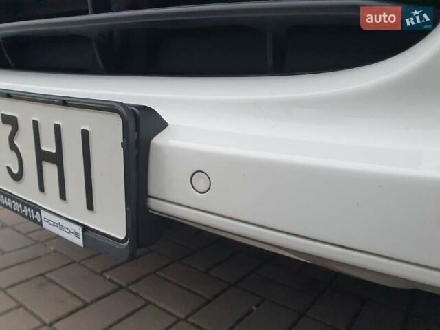 Белый Порше Каен, объемом двигателя 3.6 л и пробегом 143 тыс. км за 39999 $, фото 18 на Automoto.ua