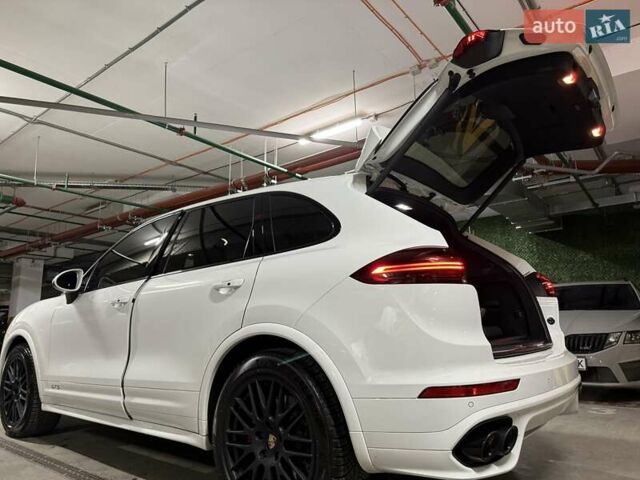 Білий Порше Cayenne, об'ємом двигуна 3.6 л та пробігом 139 тис. км за 29999 $, фото 75 на Automoto.ua
