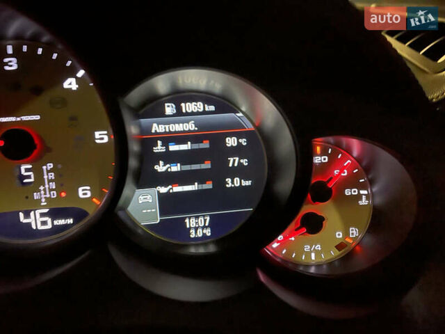 Білий Порше Cayenne, об'ємом двигуна 3 л та пробігом 40 тис. км за 49800 $, фото 23 на Automoto.ua