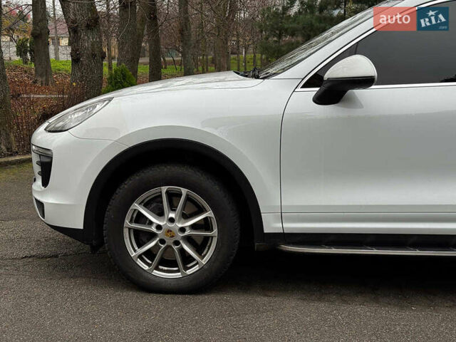 Белый Порше Каен, объемом двигателя 3.6 л и пробегом 96 тыс. км за 39690 $, фото 14 на Automoto.ua