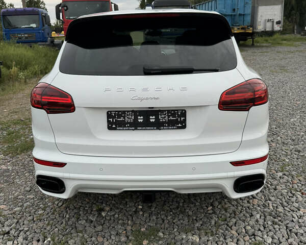 Білий Порше Cayenne, об'ємом двигуна 2.99 л та пробігом 151 тис. км за 31500 $, фото 20 на Automoto.ua