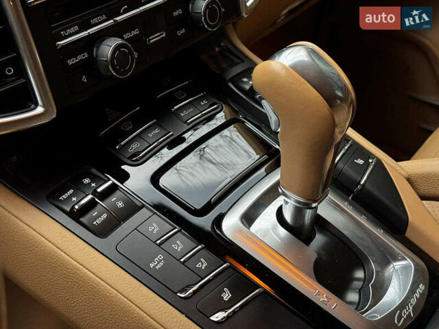 Белый Порше Каен, объемом двигателя 3.6 л и пробегом 96 тыс. км за 39690 $, фото 23 на Automoto.ua