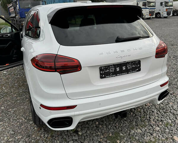 Білий Порше Cayenne, об'ємом двигуна 2.99 л та пробігом 151 тис. км за 31500 $, фото 17 на Automoto.ua