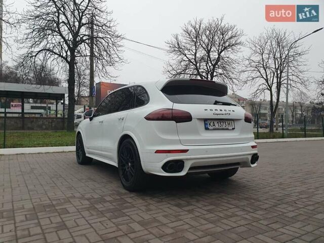 Белый Порше Каен, объемом двигателя 3.6 л и пробегом 143 тыс. км за 39999 $, фото 4 на Automoto.ua