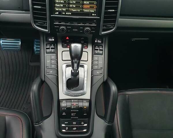 Белый Порше Каен, объемом двигателя 3.6 л и пробегом 143 тыс. км за 39999 $, фото 41 на Automoto.ua