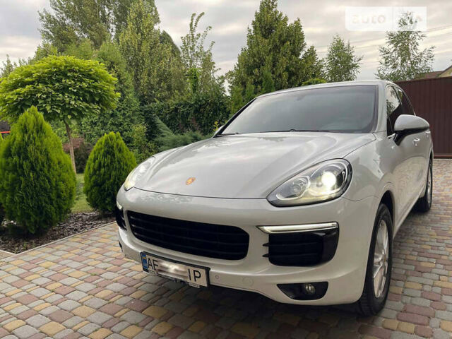 Білий Порше Cayenne, об'ємом двигуна 3.6 л та пробігом 111 тис. км за 41000 $, фото 6 на Automoto.ua