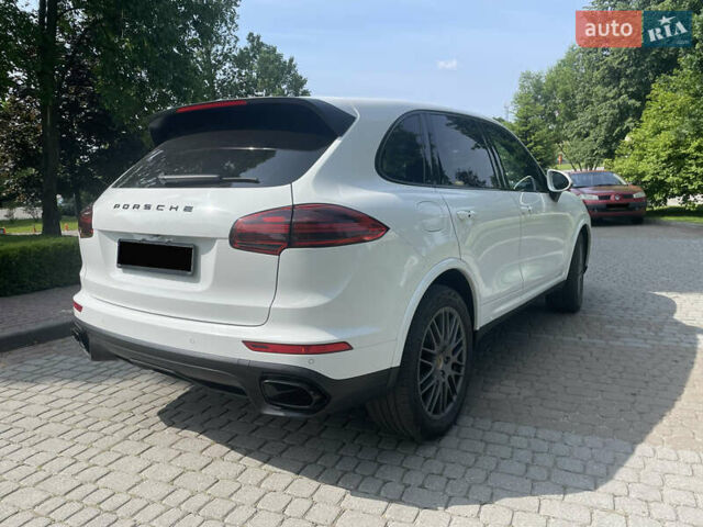 Білий Порше Cayenne, об'ємом двигуна 2.97 л та пробігом 172 тис. км за 33500 $, фото 18 на Automoto.ua