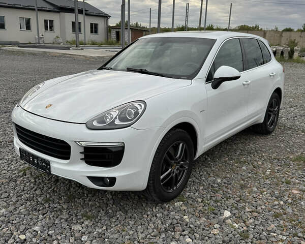 Білий Порше Cayenne, об'ємом двигуна 2.99 л та пробігом 151 тис. км за 31500 $, фото 15 на Automoto.ua
