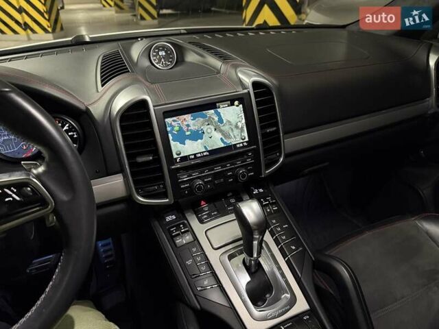 Білий Порше Cayenne, об'ємом двигуна 3.6 л та пробігом 139 тис. км за 29999 $, фото 45 на Automoto.ua