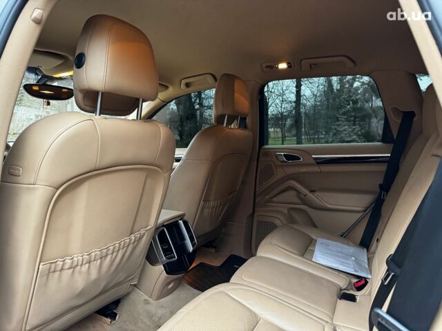 Білий Порше Cayenne, об'ємом двигуна 3.6 л та пробігом 96 тис. км за 39690 $, фото 26 на Automoto.ua