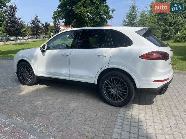 Білий Порше Cayenne, об'ємом двигуна 2.97 л та пробігом 172 тис. км за 33500 $, фото 16 на Automoto.ua