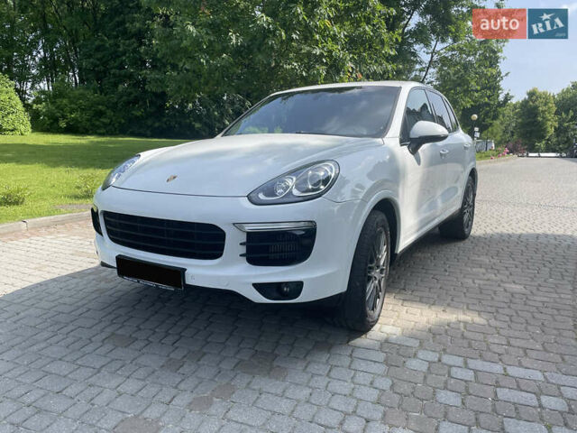 Білий Порше Cayenne, об'ємом двигуна 2.97 л та пробігом 172 тис. км за 33500 $, фото 24 на Automoto.ua