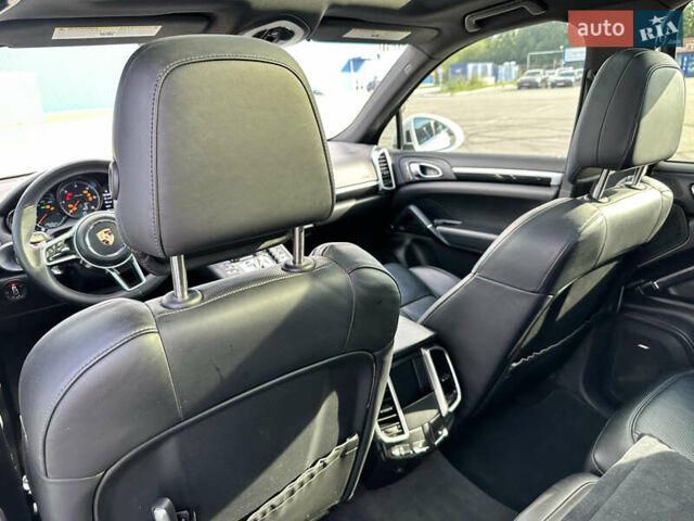 Белый Порше Каен, объемом двигателя 2.97 л и пробегом 180 тыс. км за 32000 $, фото 20 на Automoto.ua