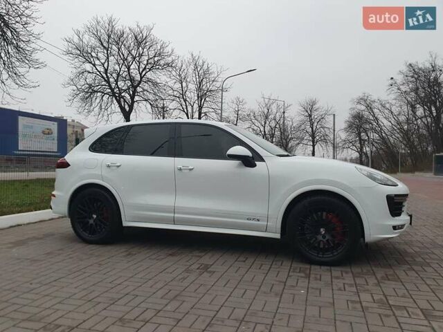 Белый Порше Каен, объемом двигателя 3.6 л и пробегом 143 тыс. км за 39999 $, фото 12 на Automoto.ua