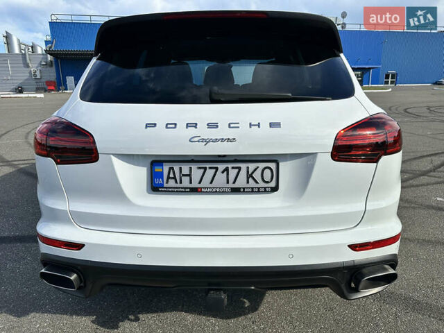 Белый Порше Каен, объемом двигателя 2.97 л и пробегом 180 тыс. км за 32000 $, фото 10 на Automoto.ua