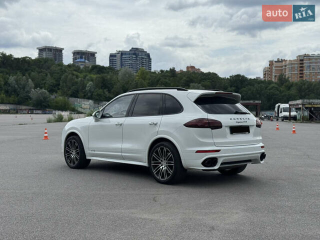 Белый Порше Каен, объемом двигателя 3.6 л и пробегом 100 тыс. км за 31500 $, фото 3 на Automoto.ua