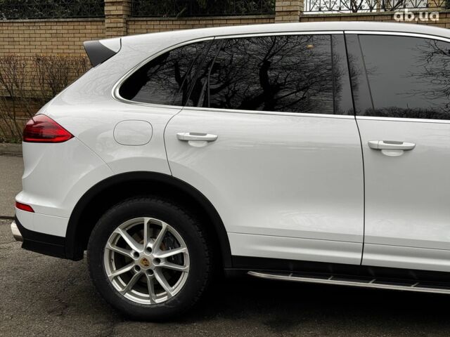 Білий Порше Cayenne, об'ємом двигуна 3.6 л та пробігом 96 тис. км за 39690 $, фото 6 на Automoto.ua