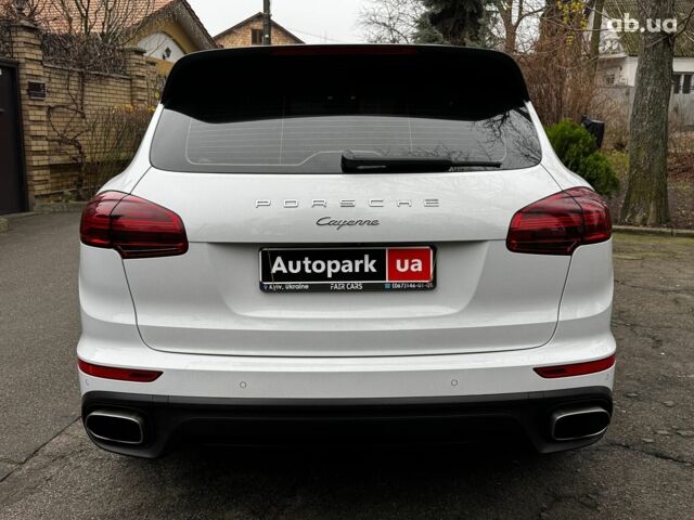 Білий Порше Cayenne, об'ємом двигуна 3.6 л та пробігом 96 тис. км за 39690 $, фото 8 на Automoto.ua