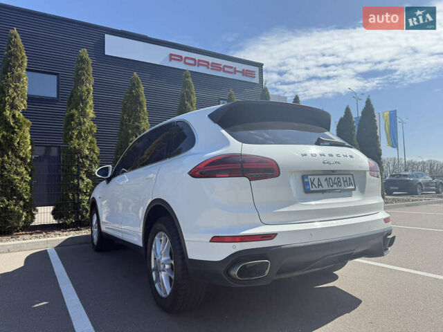 Білий Порше Cayenne, об'ємом двигуна 3 л та пробігом 40 тис. км за 49800 $, фото 3 на Automoto.ua
