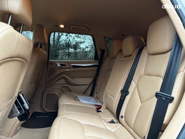 Білий Порше Cayenne, об'ємом двигуна 3.6 л та пробігом 96 тис. км за 39690 $, фото 27 на Automoto.ua