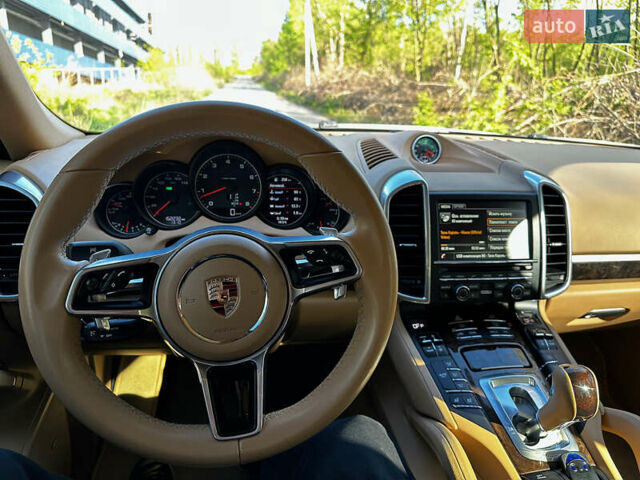 Белый Порше Каен, объемом двигателя 3.6 л и пробегом 170 тыс. км за 26500 $, фото 15 на Automoto.ua