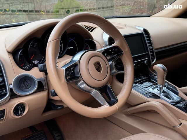 Білий Порше Cayenne, об'ємом двигуна 3.6 л та пробігом 96 тис. км за 39690 $, фото 17 на Automoto.ua