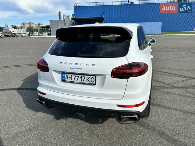 Белый Порше Каен, объемом двигателя 2.97 л и пробегом 180 тыс. км за 32000 $, фото 9 на Automoto.ua