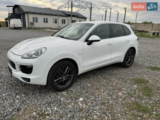 Білий Порше Cayenne, об'ємом двигуна 2.99 л та пробігом 151 тис. км за 31500 $, фото 24 на Automoto.ua