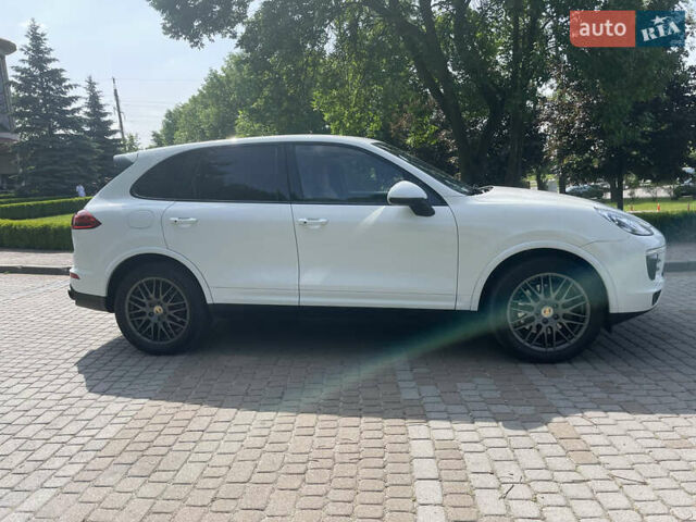 Білий Порше Cayenne, об'ємом двигуна 2.97 л та пробігом 172 тис. км за 33500 $, фото 22 на Automoto.ua