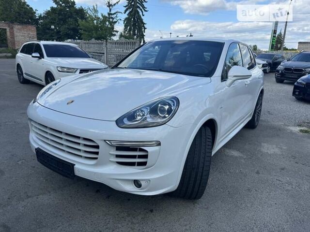 Білий Порше Cayenne, об'ємом двигуна 2.97 л та пробігом 184 тис. км за 41900 $, фото 126 на Automoto.ua