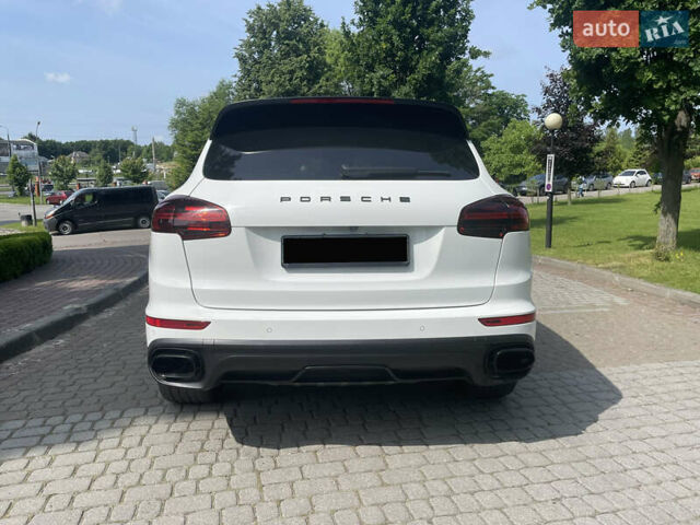 Білий Порше Cayenne, об'ємом двигуна 2.97 л та пробігом 172 тис. км за 33500 $, фото 19 на Automoto.ua