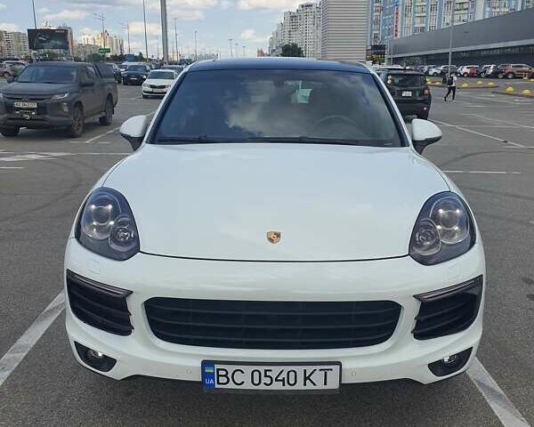 Белый Порше Каен, объемом двигателя 3.6 л и пробегом 139 тыс. км за 26900 $, фото 1 на Automoto.ua