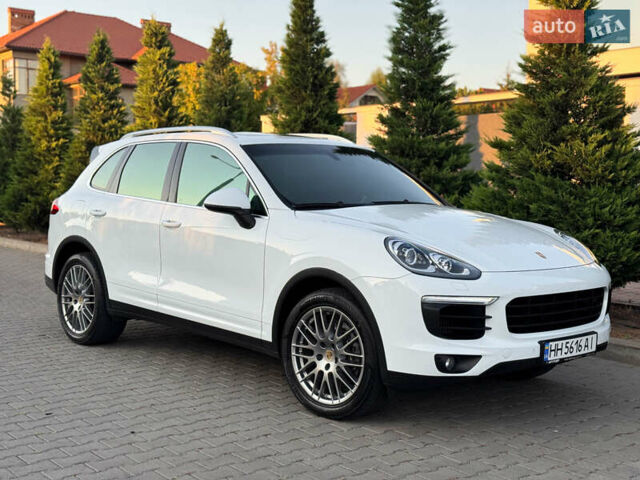 Белый Порше Каен, объемом двигателя 3 л и пробегом 150 тыс. км за 31999 $, фото 12 на Automoto.ua