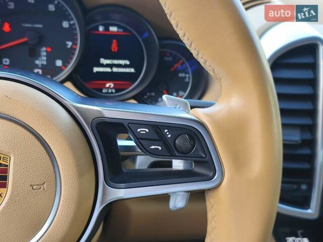 Білий Порше Cayenne, об'ємом двигуна 3.6 л та пробігом 95 тис. км за 31900 $, фото 21 на Automoto.ua