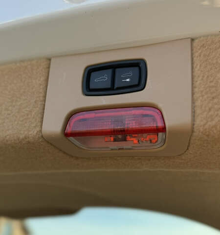 Білий Порше Cayenne, об'ємом двигуна 3 л та пробігом 99 тис. км за 32500 $, фото 14 на Automoto.ua