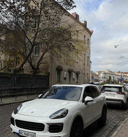 Білий Порше Cayenne, об'ємом двигуна 3.6 л та пробігом 180 тис. км за 26500 $, фото 1 на Automoto.ua