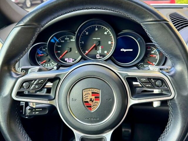 Белый Порше Каен, объемом двигателя 3 л и пробегом 120 тыс. км за 43500 $, фото 4 на Automoto.ua