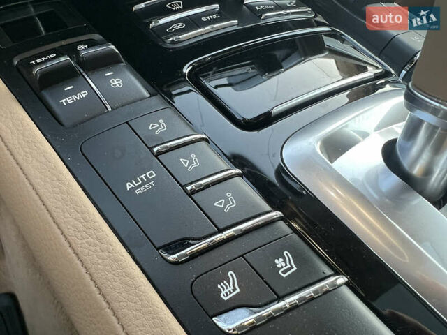 Білий Порше Cayenne, об'ємом двигуна 3.6 л та пробігом 68 тис. км за 27999 $, фото 29 на Automoto.ua