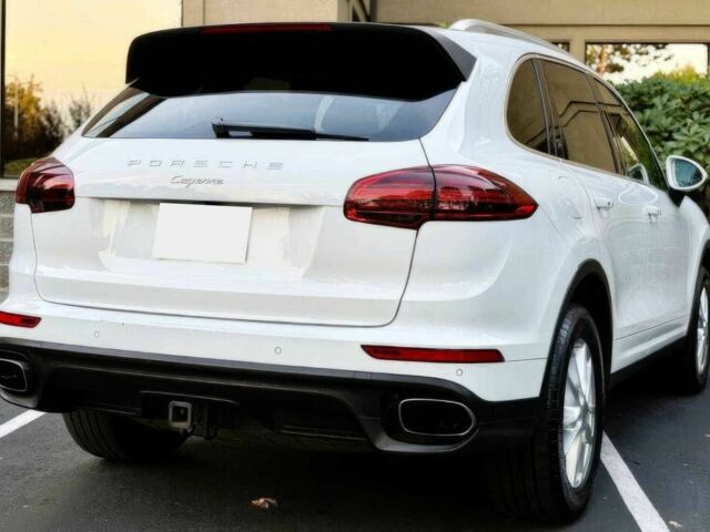 Білий Порше Cayenne, об'ємом двигуна 3.6 л та пробігом 71 тис. км за 16000 $, фото 4 на Automoto.ua