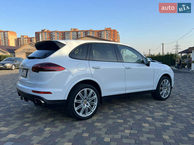 Білий Порше Cayenne, об'ємом двигуна 3.6 л та пробігом 68 тис. км за 27999 $, фото 2 на Automoto.ua